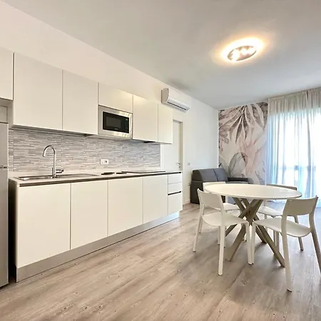 Costa Del Sol Family Apartments-Carraro Immobiliare Jesolo Exterior photo